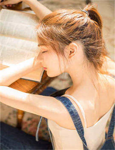 掀起衣服含着乳,操哭美女