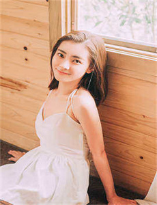《国产女人18毛片水真多》