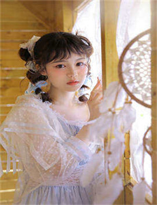 《亚洲人妖sarinavalentina》